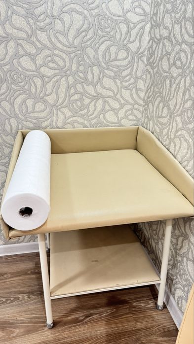 Пеленальный столик