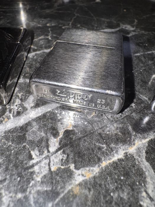 Vand 4 brichete Zippo