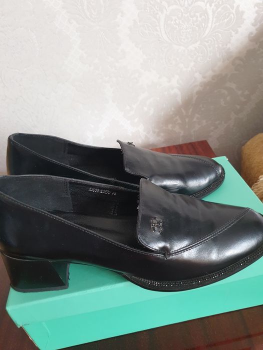 Продаю туфли на весну.