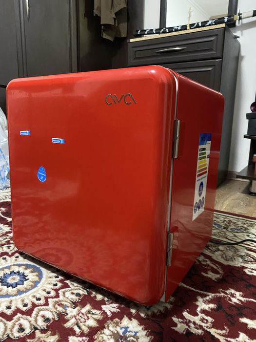 Маленький холодильник