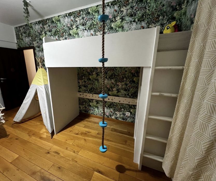 Pat suspendat IKEA SMÅSTAD Copii 90x200, cu dulap și raft, alb, dezasamblat