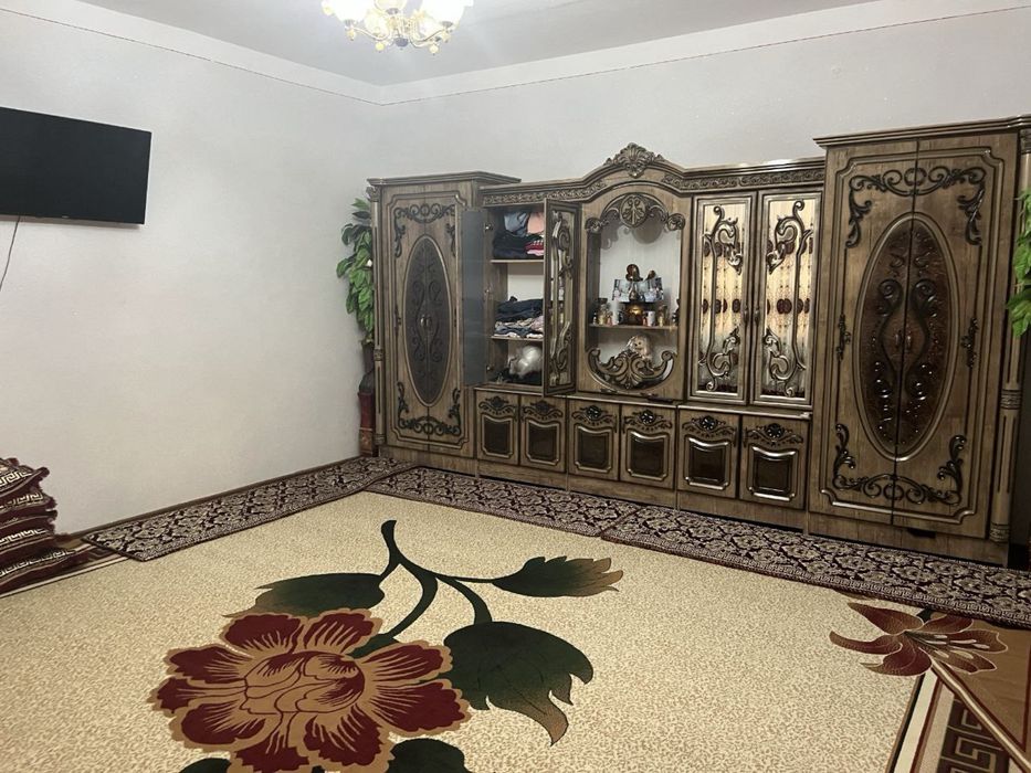 Qorako’l tumanida 6 sotiik kotedj sotiladi