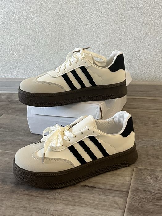 Продам кроссовки новые