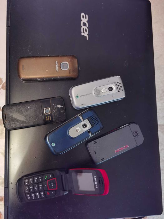 Стари телефони за батерии