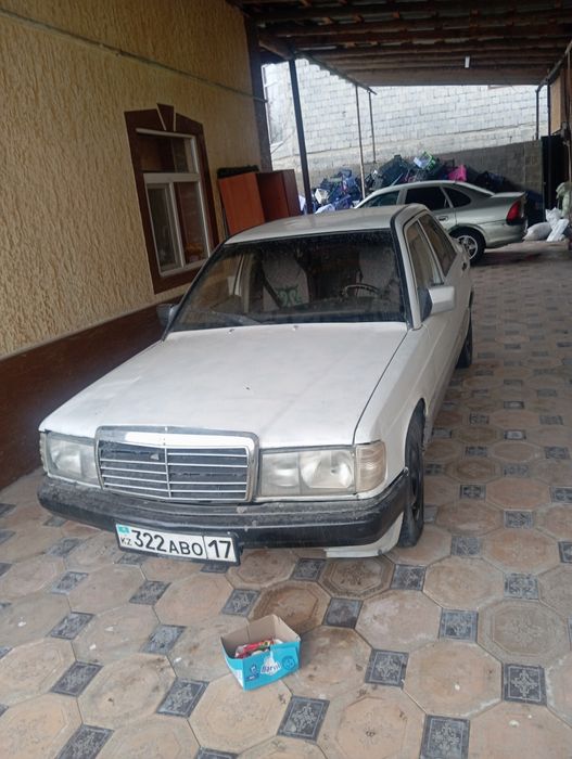 Продам mercedes 190 2литров- 1991гый автомат коробка