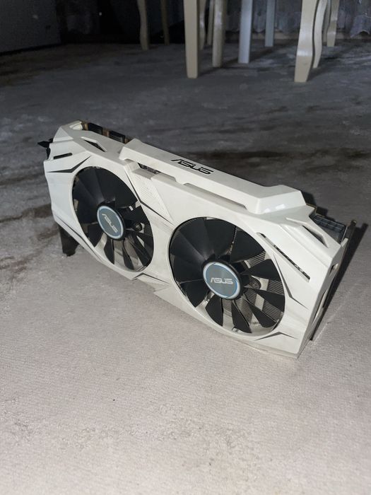 Видеокарта 1070 8гб