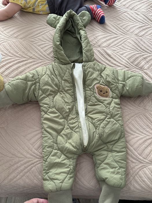 Продам комбинезон демисезонный