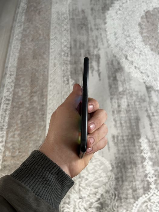 Продамм айфон se