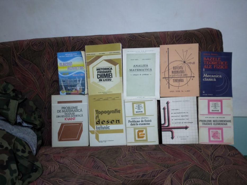 Vând cărți ieftin la 20 de lei bucata