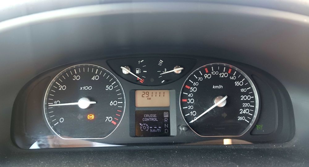 Renault Laguna II Break 2.2 BENZINĂ AUTOMATĂ | 2004 | 291.000 km | 770 € / ITP 052027