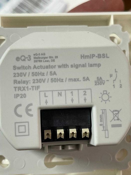 Priza inteligenta Homematic IP 152020A0 cu lampa de semnalizare, alb, montaj standard, consum 0,3W