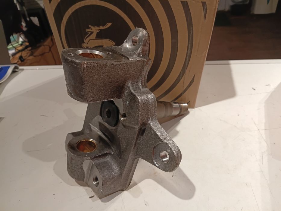 Кулак поворотный газель