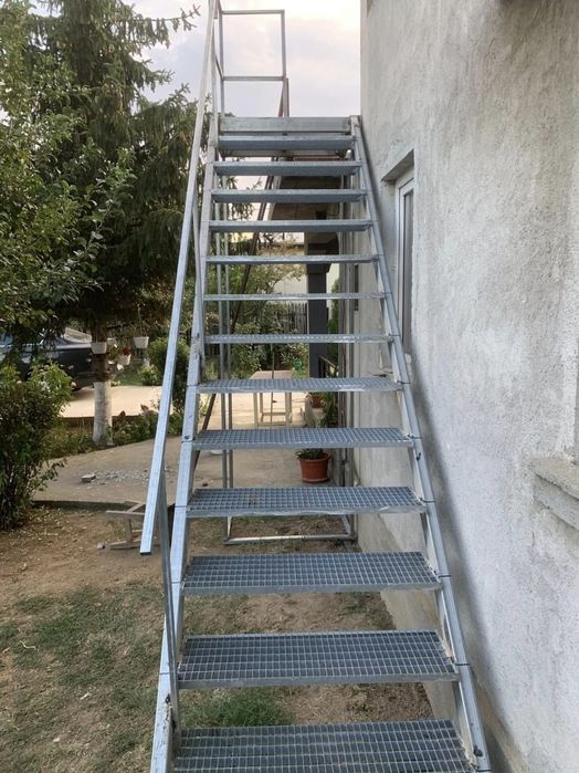 Super oferta Vând scări si trepte metalice galvanizate, ideale pentru