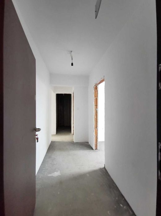 Продава се Тристаен апартамент в Русе, Алеи Възраждане - 87 кв.м за 1253 €/кв.м - Снимка #9