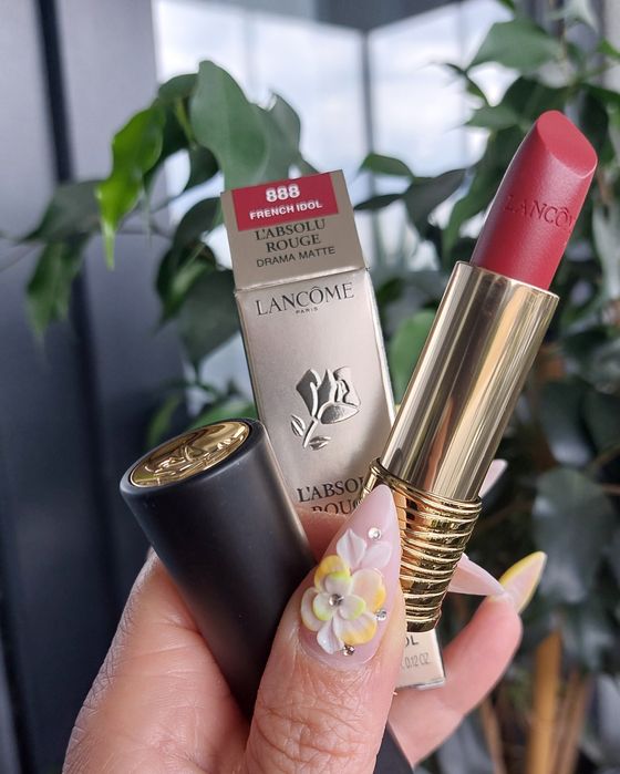 Червило Lancome 123