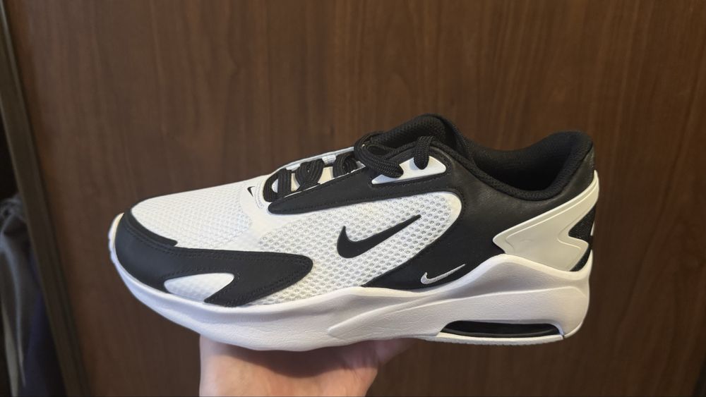 Nike кроссовки НОВЫЕ