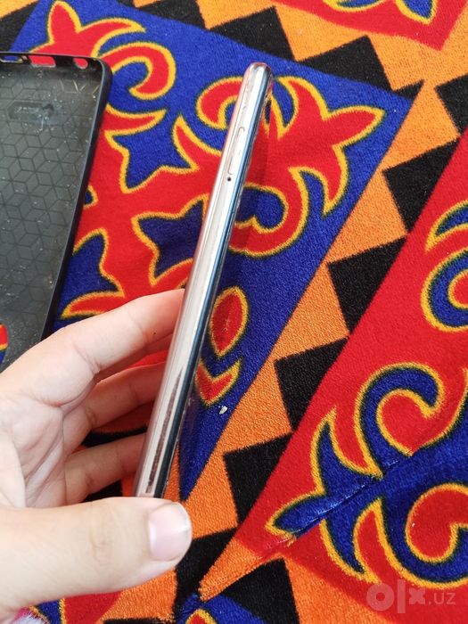 Poco telefon sotiladi