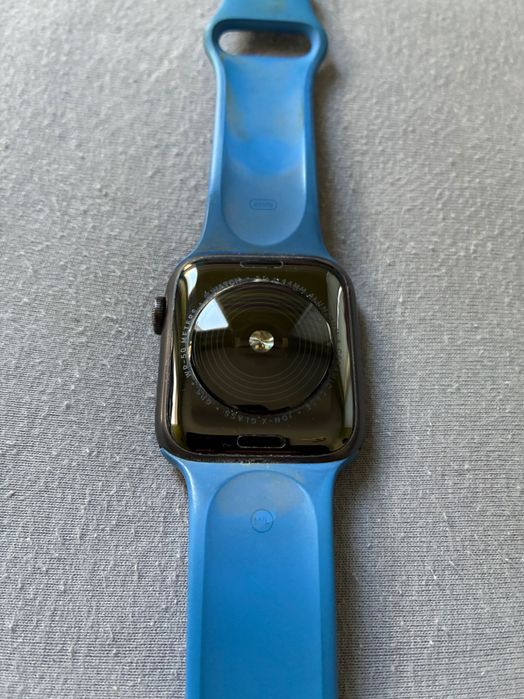 Смарт часовник Apple Watch SE 1generation 2020