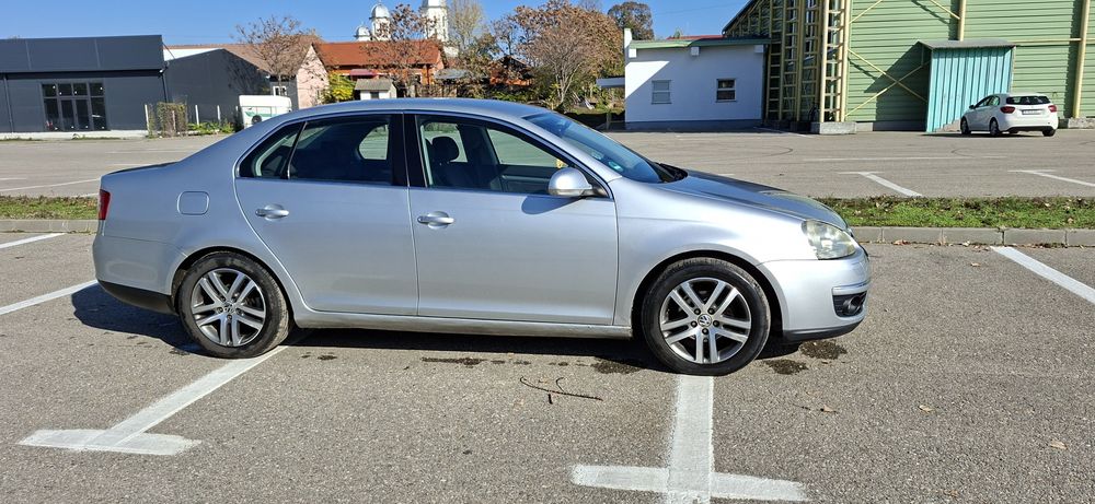 Volkswagen Jetta Sport Line 2.0tdi 140cp  2006