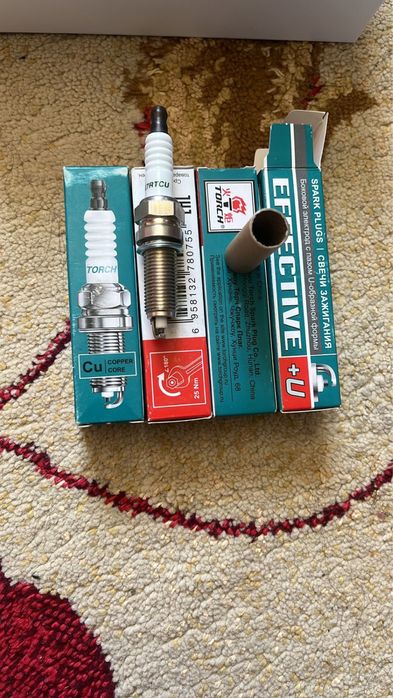 Продам свечу на матор эвотек