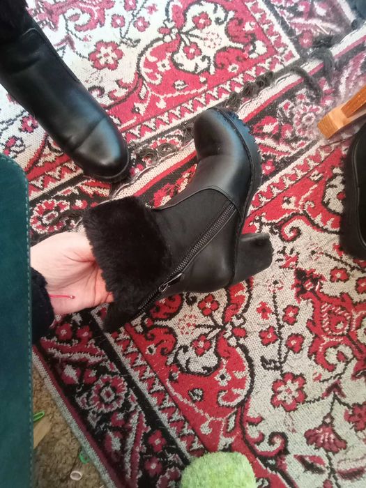 Дамски боти с ток