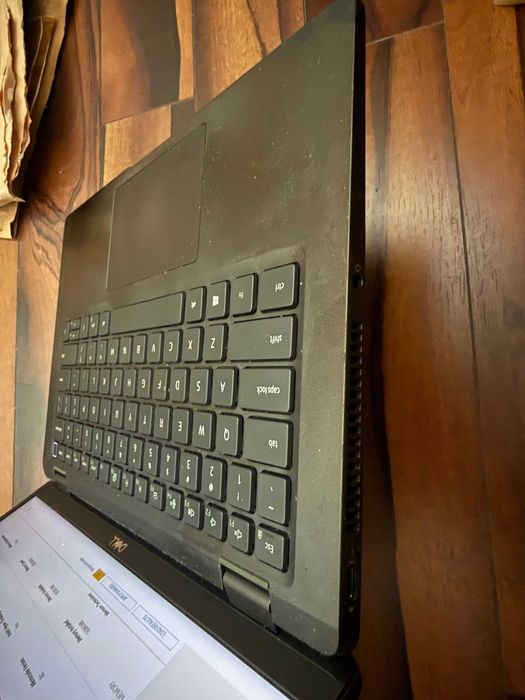 Dell Latitude 7420 i7-1165G7 16gb ram 256gb ssd windows 11 pro