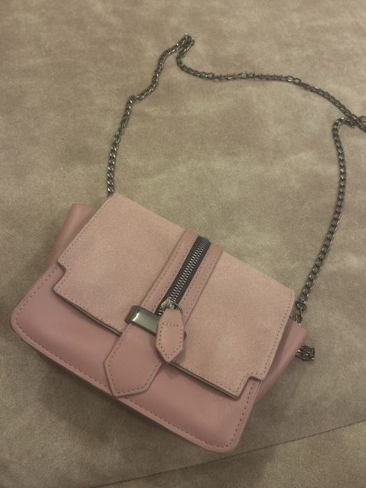 Elegant dusty pink crossbody bag / chain strap / like new