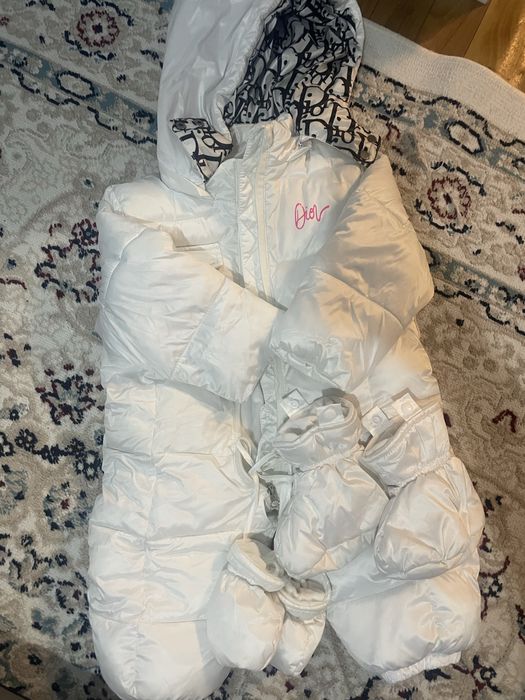 Продам комбинезон детский до годика