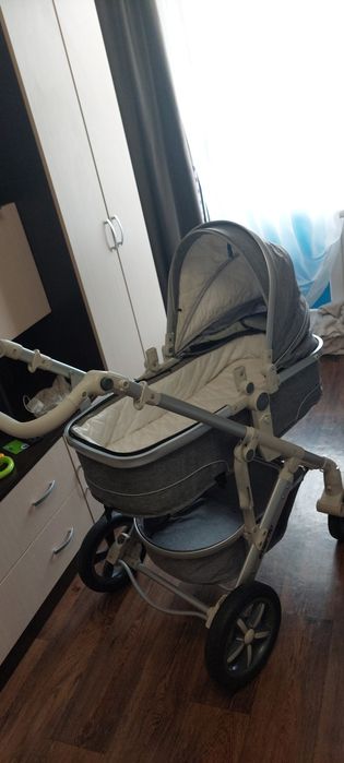Продам коляску в отличном состояние