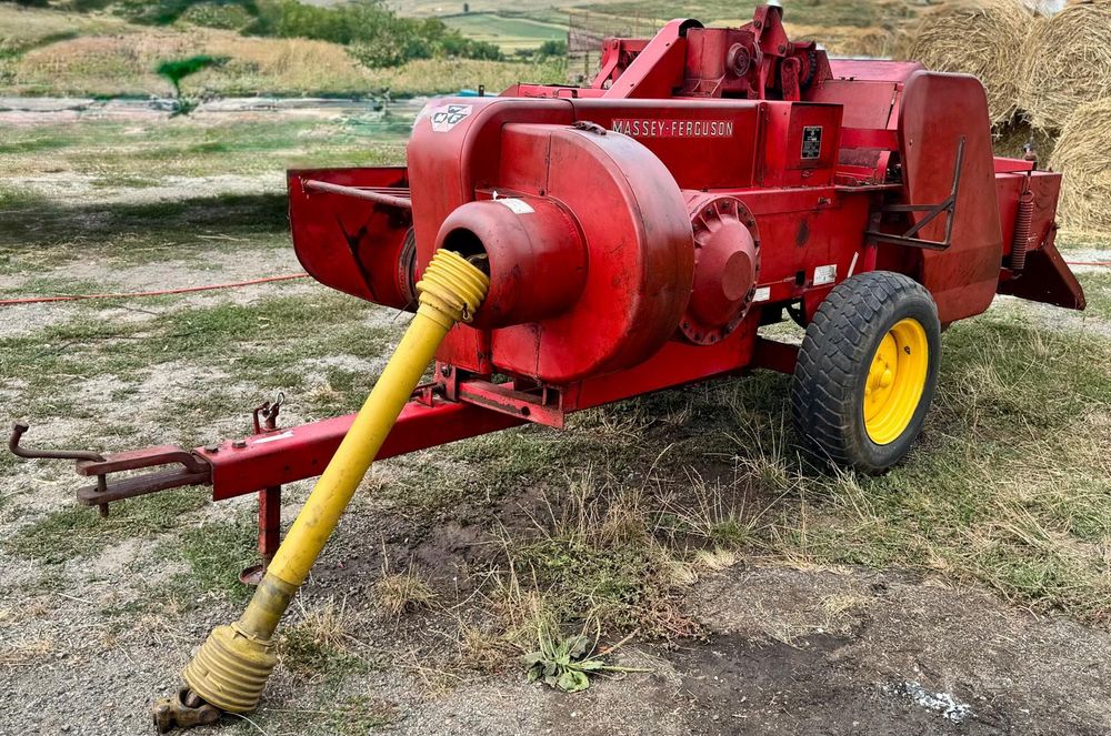 Balotiera / Presa baloti Massey Ferguson 20-8 /  complet funcțională / vopsea originala / welger / class