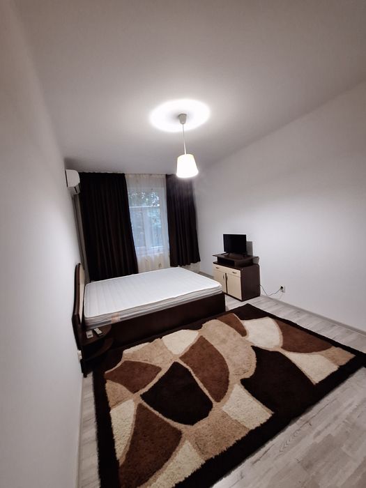 Închiriez apartament 2 camere decomandate, Craiova, ultracentral