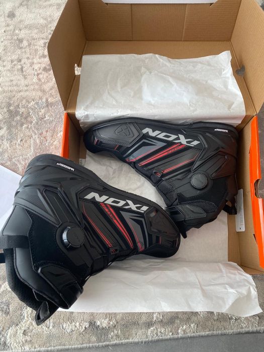 Vand o pereche de ghete motor IXON Bull 2 WP ultra NOI