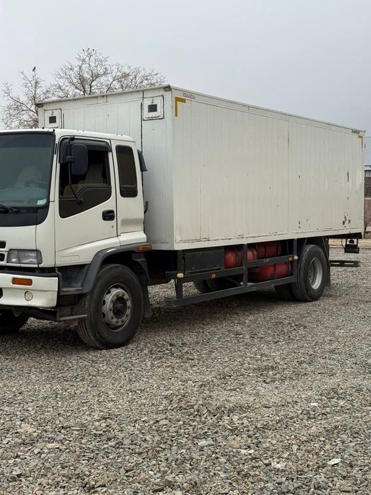 Izuzu 2014 сотилади