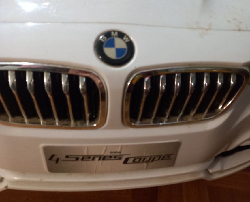Vând sau schimb BMW, masinuta electrica