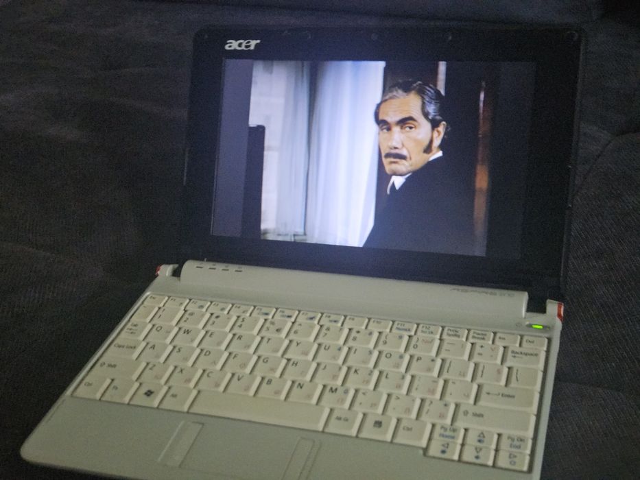 Мини лаптоп Acer
