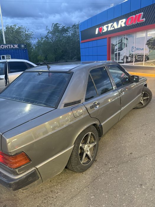 Продам мерс 190 без матора