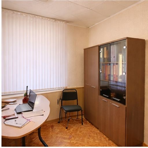 Офис 20 м.кв. 40т. тг. Кокшетау, ул.Алатау 1, напротив Филармонии.