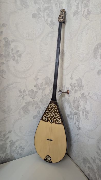 Домбыра новая продам