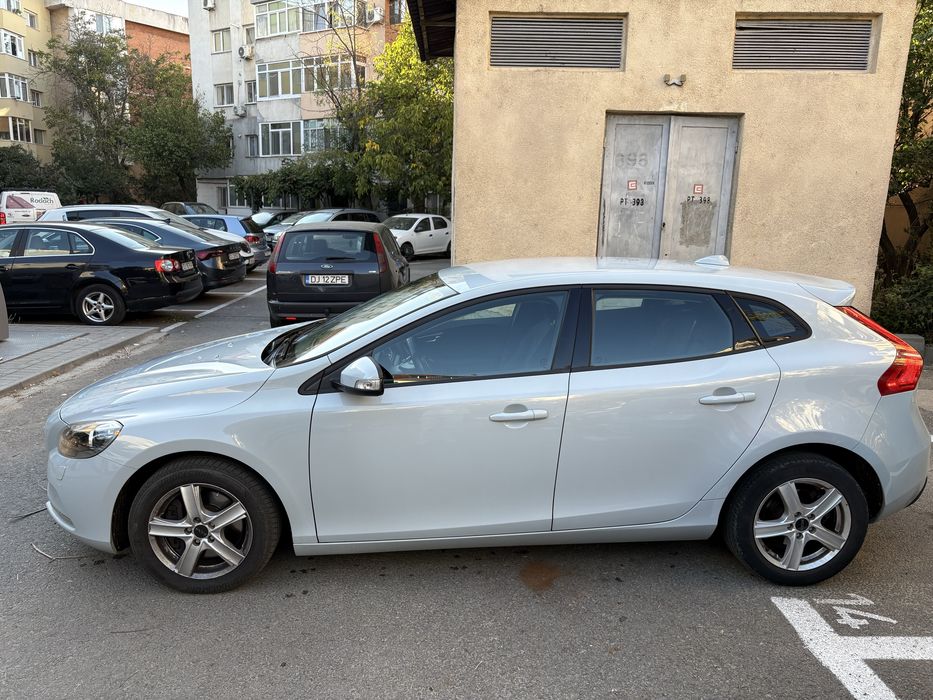 VOLVO V40 2013 — imagine 3