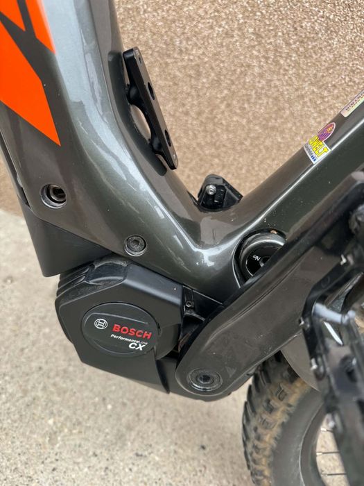 Карбонов Електрически велосипед 29/27.5  цола KTM MACINA PROWLER PRO  Колело