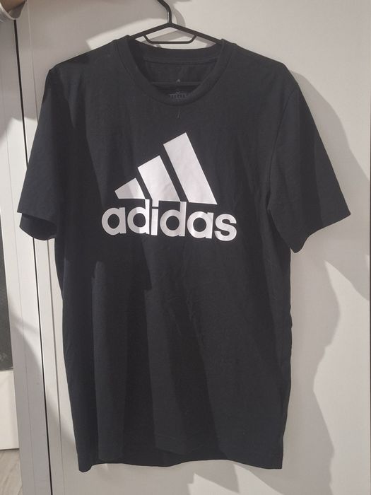 Черна Тениска Adidas Размер S