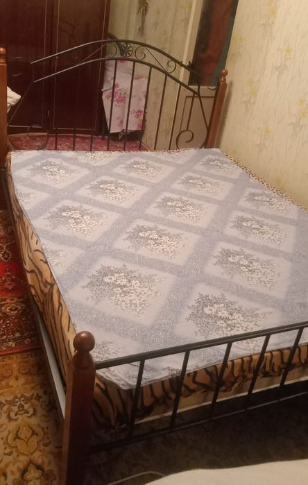 Продам двухспальную кровать