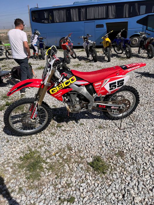 Кроссовый мотоцикл Honda crf 250r