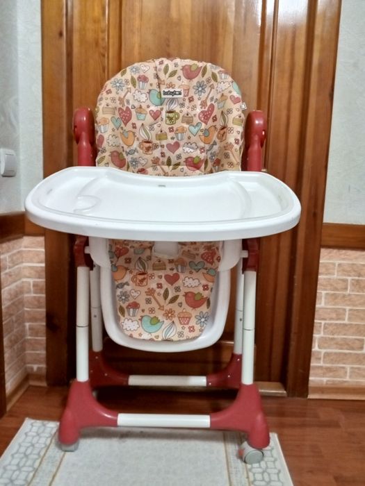 Стул для кормления детей