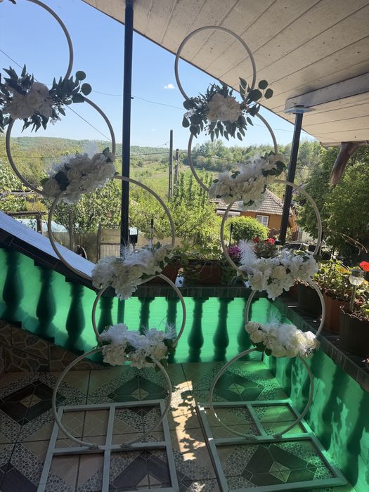 Inchiriez ornamente cort+cort evenimente