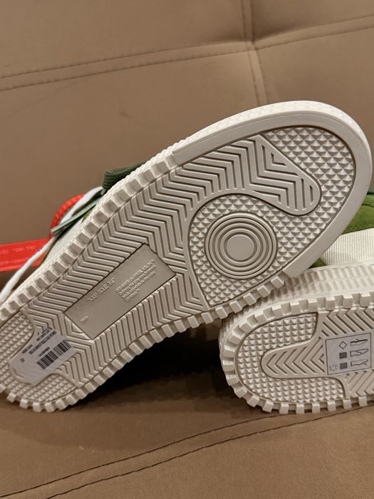 Чисто нови off white сникърси