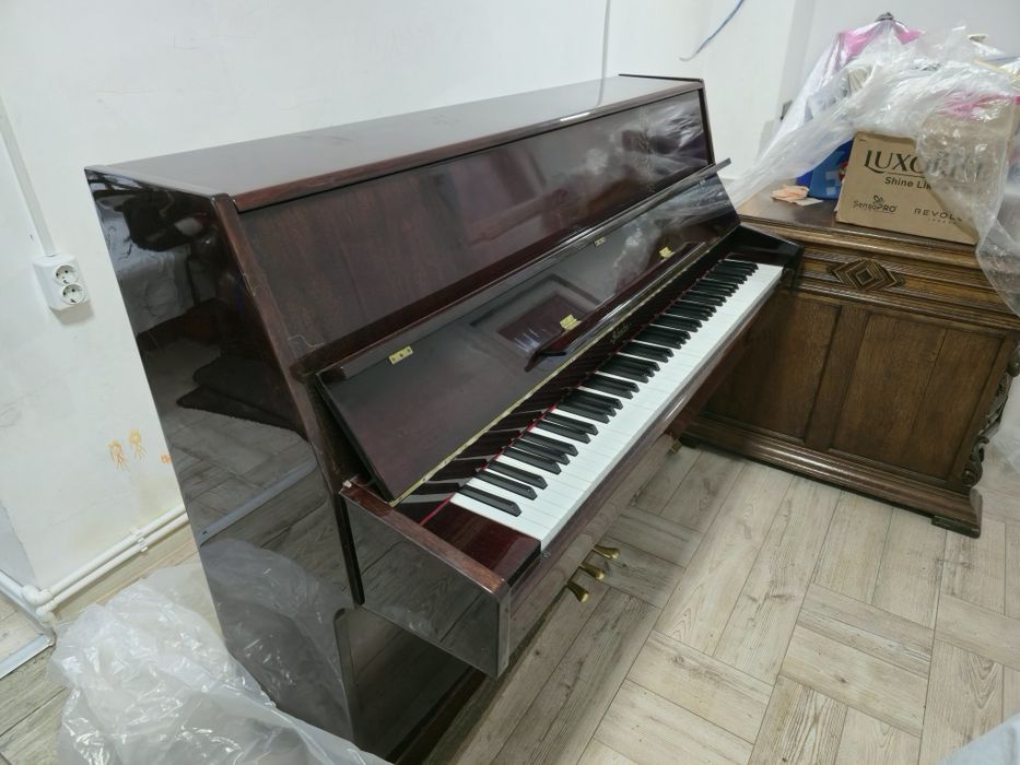 Pianină mecanică  de vânzare
