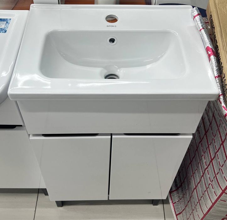 Раковина с шкафом (тумбой) новый (yangi rakvina)
С сифоним доставка ес