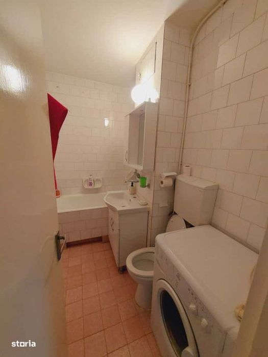 Apartament 3 Camere, 3 Balcoane, 84 mp total, etaj 3, lift nou, Manast