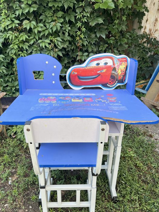 Продам детскую парту